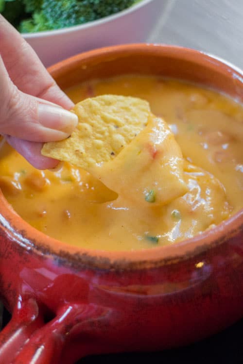 Creamy Mexican Cheddar Cheese Dip: Perfect for Parties